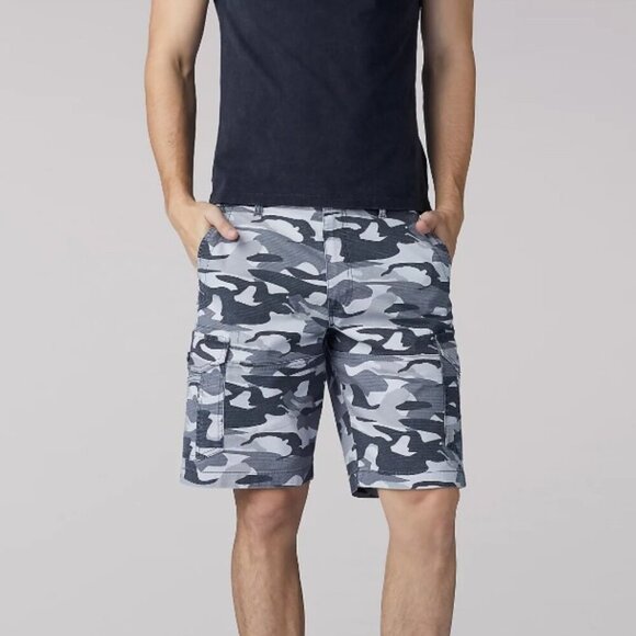 Lee Extreme Motion Men's 30W Gray Graphite Camouflage Cargo Shorts 8 pockets - Picture 16 of 16